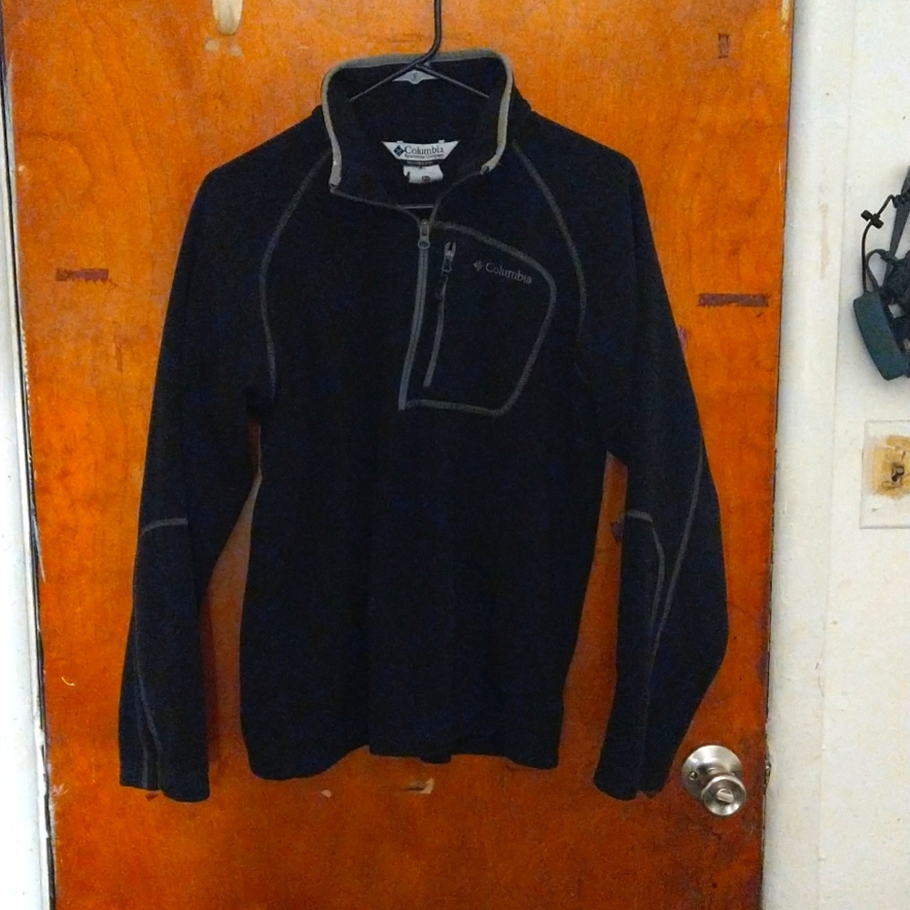 Black Columbia pullover half zip sweatshirt